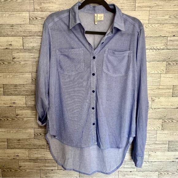 Passport Large Striped Long Sleeve Womens Tab Button-Up High/Low Airy Cozy Shirt - Picture 6 of 11